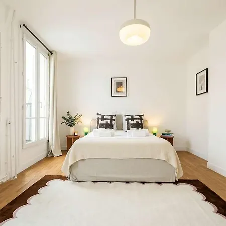 Furtivestay - Champs Elysees - St Honore Apartment